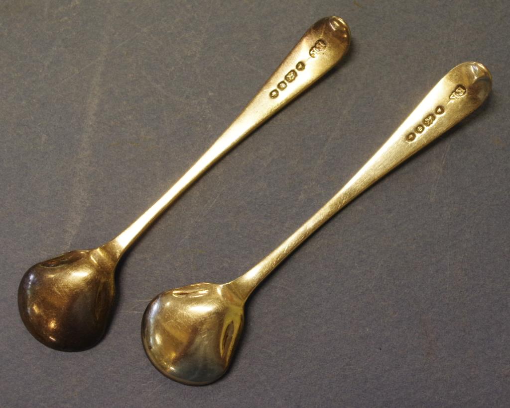 Pair of Victorian sterling silver salt spoons - Image 2 of 4