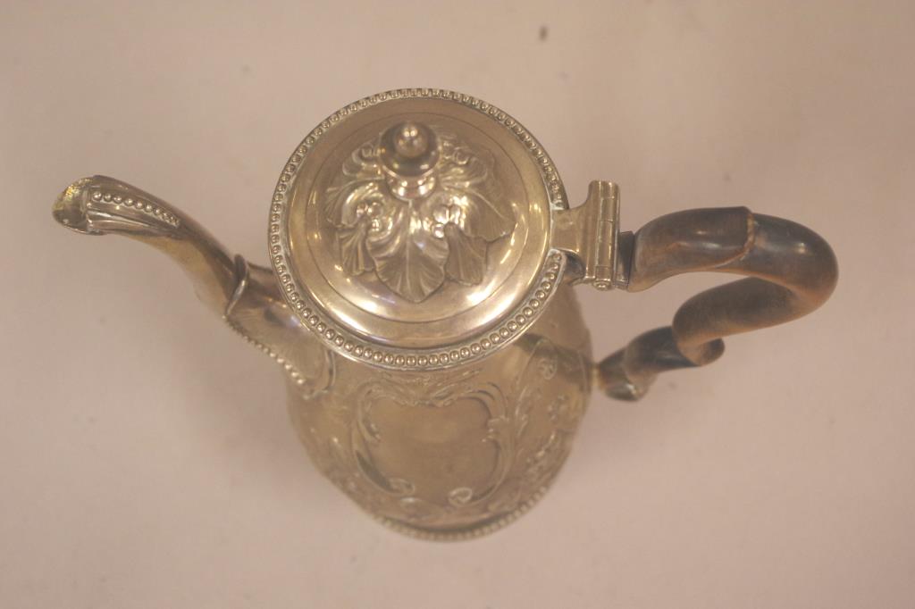 George III sterling silver coffee pot - Image 4 of 6
