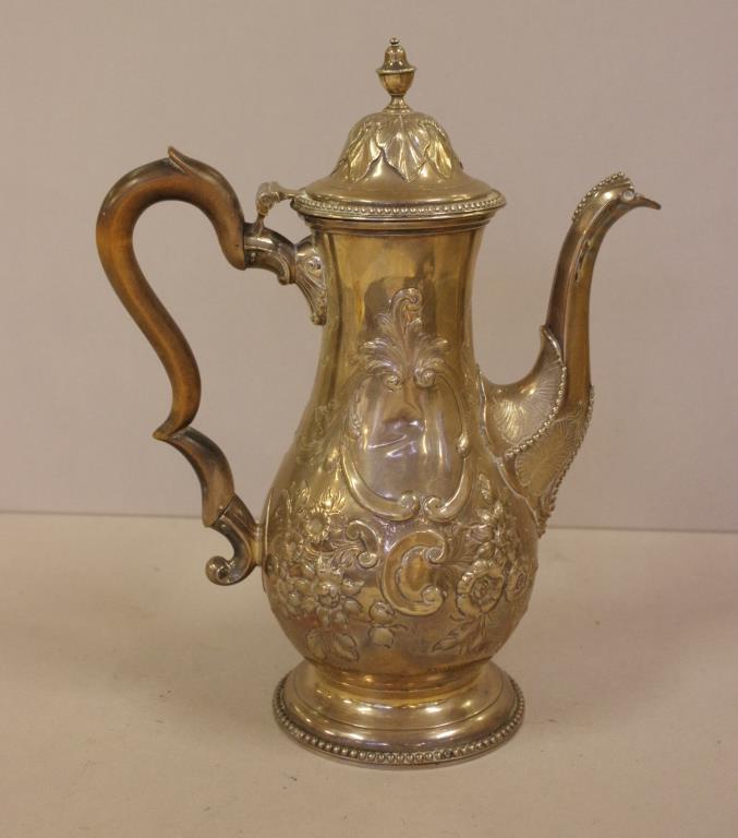 George III sterling silver coffee pot - Image 2 of 6