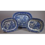 Three Victorian 'Willow' pattern platters