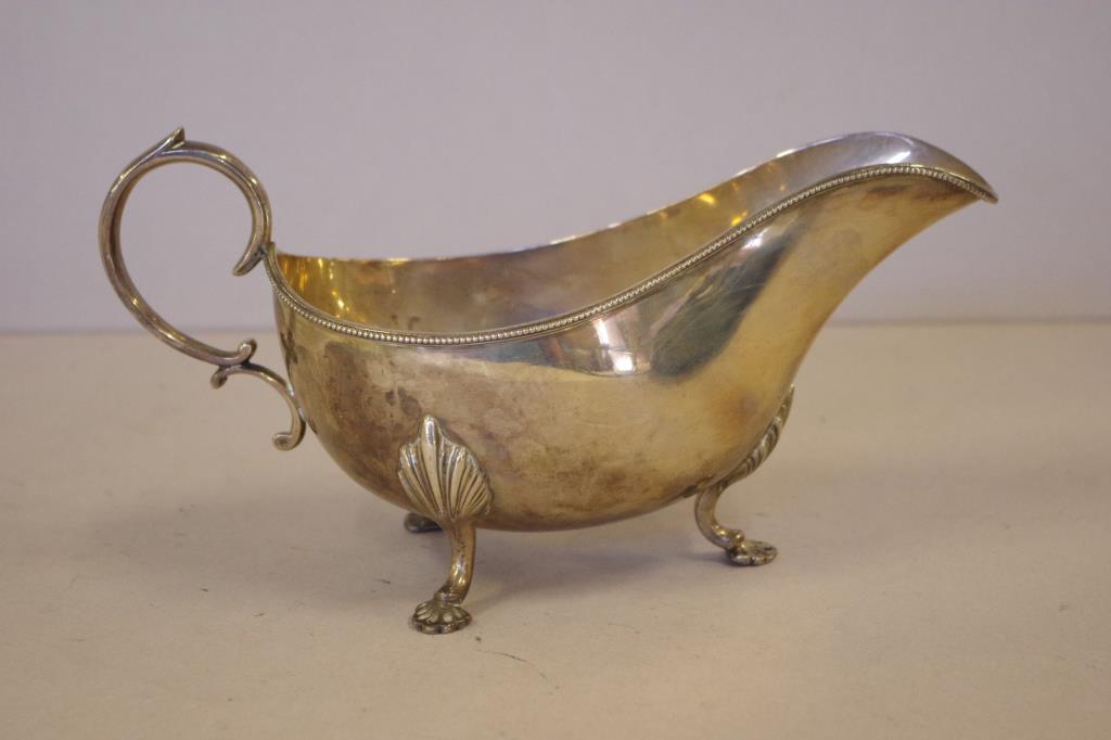 Victorian sterling silver gravy boat - Image 3 of 5