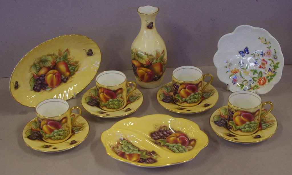 Seven Aynsley orchard gold items