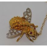 18ct gold & diamond bee brooch