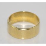 Heavy 18ct yellow gold band