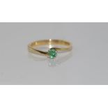 9ct yellow gold and emerald ring