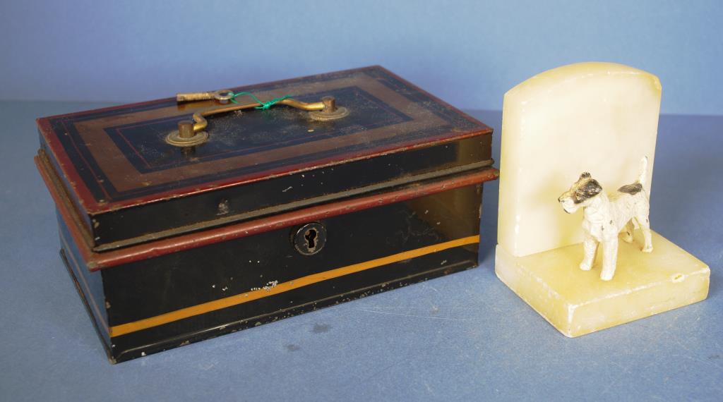 Vintage tin cash box