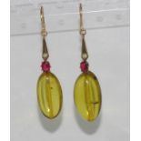 Vintage 9ct gold earrings and natural Baltic amber