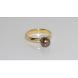 18ct yellow gold and pearl ring