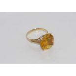 9ct yellow gold and golden topaz ring
