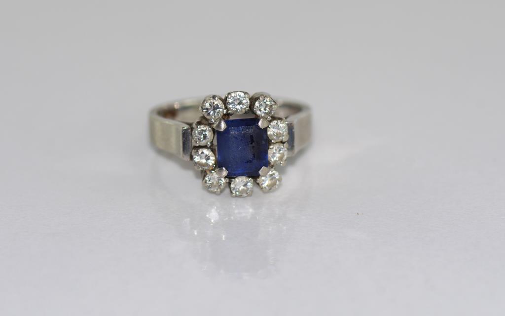 Platinum(800), sapphire and diamond ring - Image 3 of 4