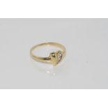 9ct yellow gold ring set with white stones
