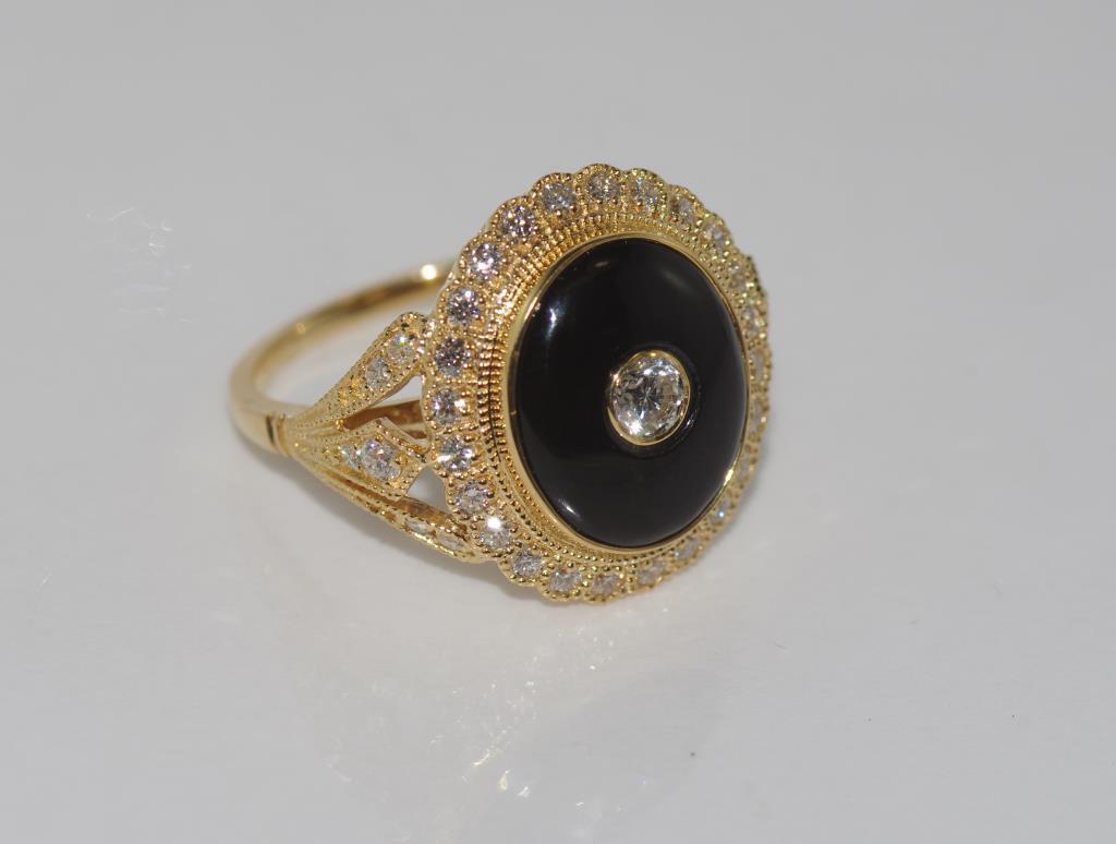 18ct gold, onyx & diamond ring - Image 2 of 2