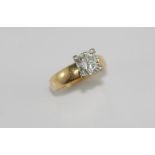 18ct yellow gold & diamond (1.55ct) solitaire