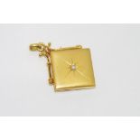 18ct yellow gold square pendant with compass