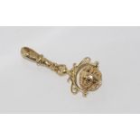 Good 9ct yellow gold filigree spinner