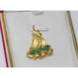 18ct yellow gold boat brooch / pendant