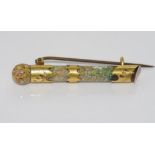 Good antique 9ct gold & opal chip brooch