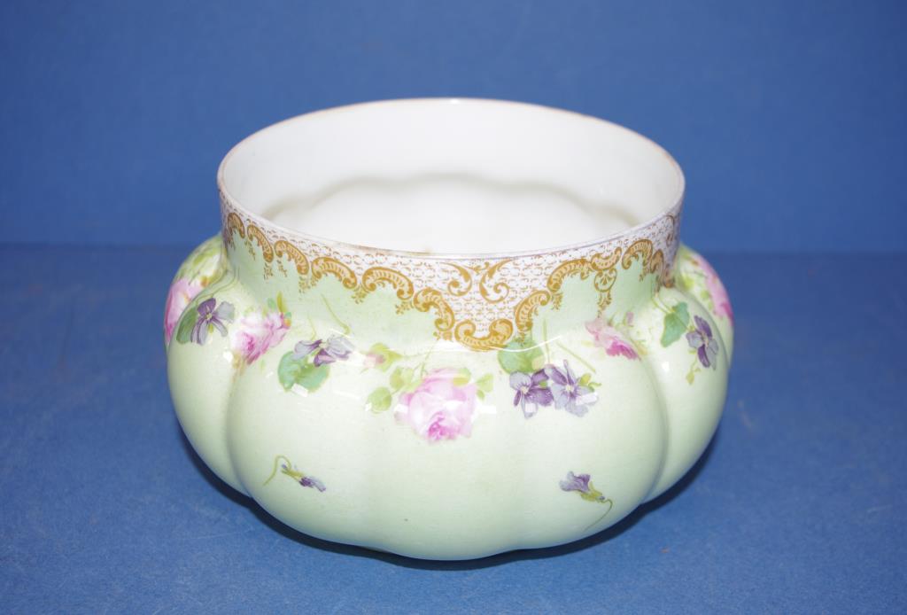 Royal Doulton rose vase - Image 2 of 3