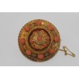 Vintage 15ct gold brooch set with coral