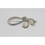 Silver Mikimoto pearl brooch