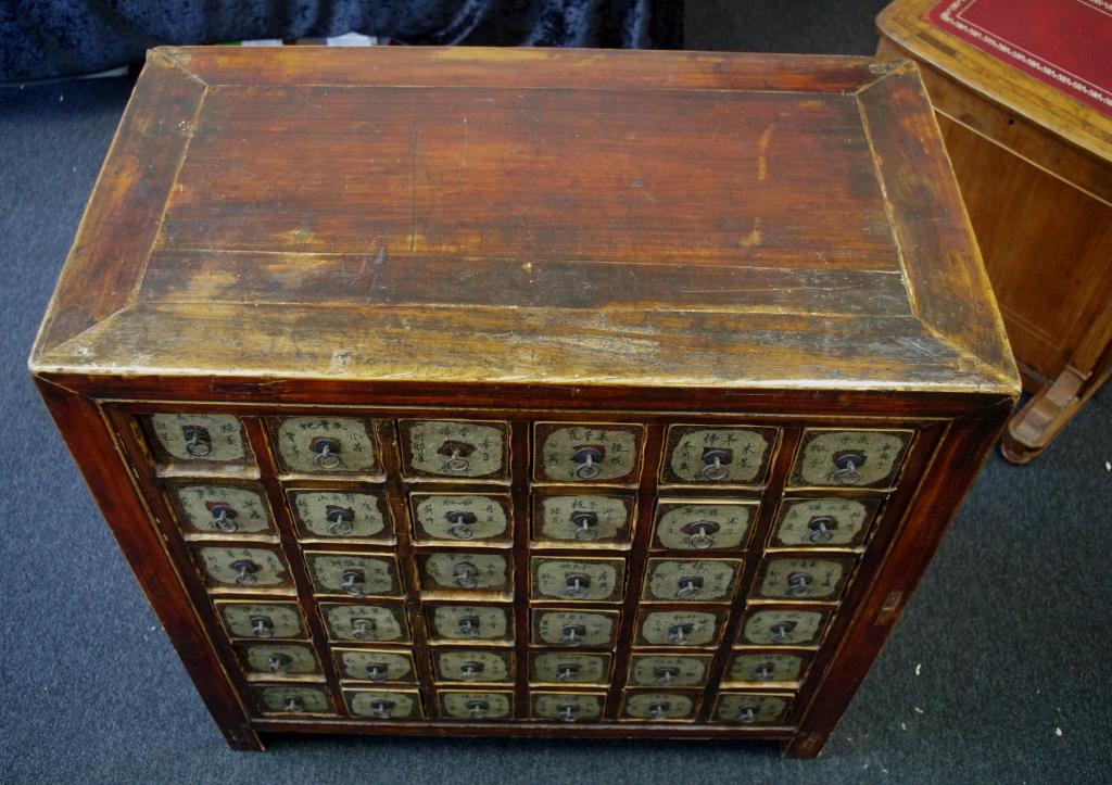 Chinese multi drawer medicine chest - Image 2 of 2