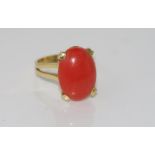 Vintage 18ct yellow gold and coral ring