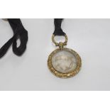 Victorian gold mourning locket / pendant