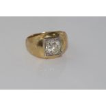Vintage 9ct gold ring with diamond simulant
