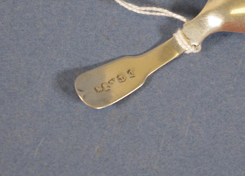 George IV sterling silver caddy spoon - Image 4 of 4