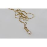 9ct yellow gold necklace with pearl pendant