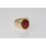 9ct yellow gold and carnelian ring