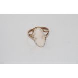 Vintage 9ct gold and cameo ring