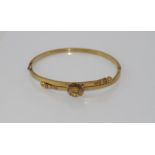 Antique 15ct yellow gold hinged bangle