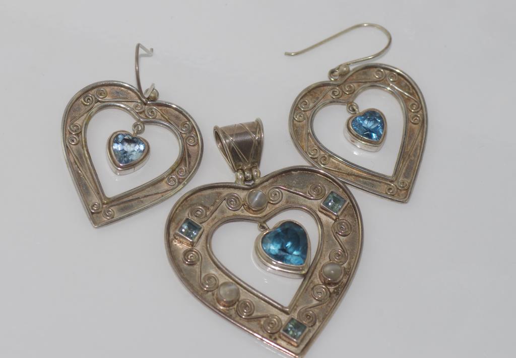 Silver pendant and earring set