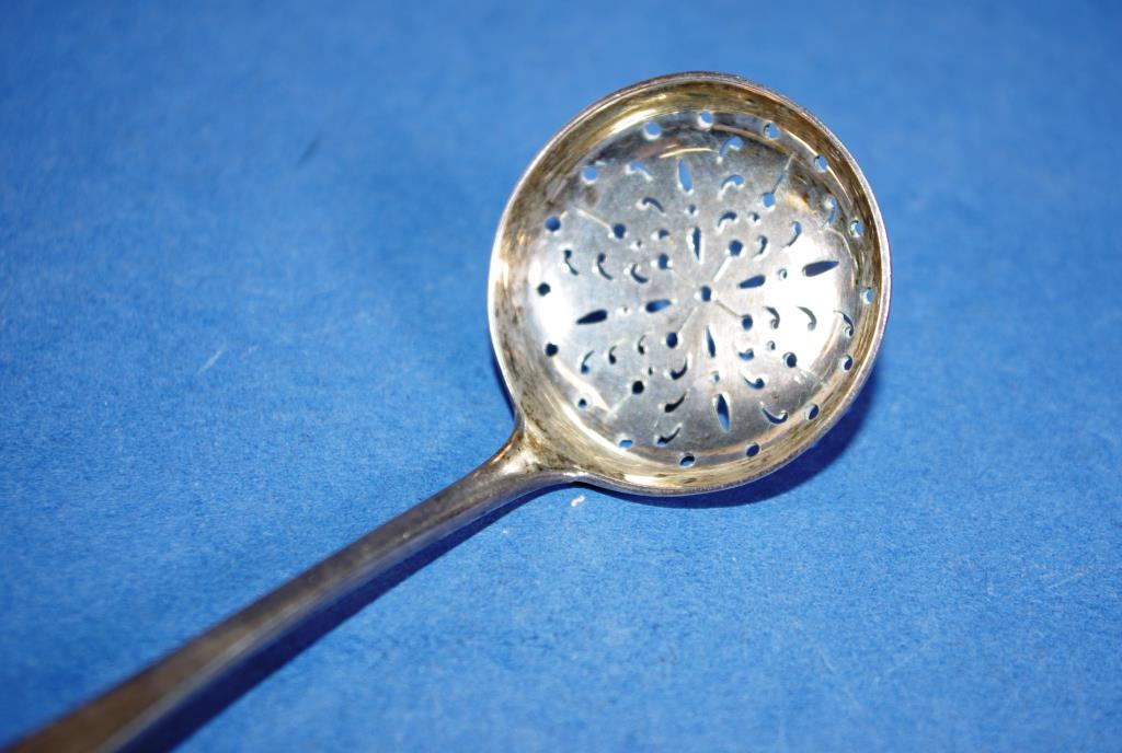 Victorian sterling silver caster spoon - Image 2 of 2