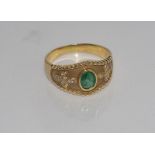 Vintage 14ct yellow gold ring, natural emerald