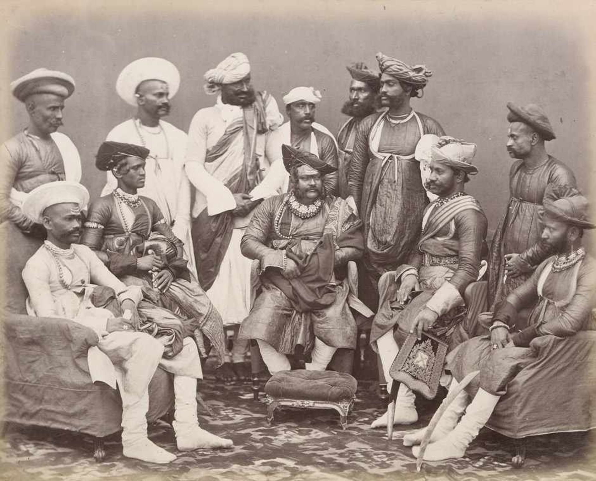 Bourne, Samuel und Shepherd, Charles: Views of India Views of India. 1860s. 13 albumen prints.