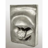 Cuny, Jutta: Ohne Titel Ohne Titel Neusilber-Objekt. 1975. 27,2 x 21 x 8 cm. Signiert "Jutta Cuny"