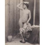 Galdi, Vincenzo: Female nude Female nude. Circa 1900. Albumen print. 21,2 x 16,8 cm. Number 2372