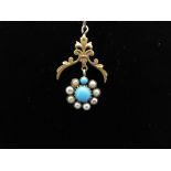 A turquoise and pearl Edwardian pendant in yellow metal, 2 grams