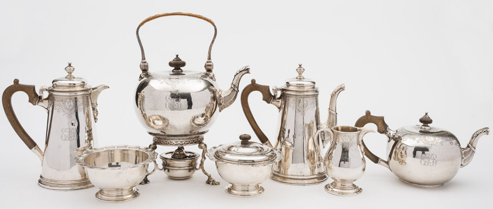 A George V silver seven-piece tea and coffee service, maker Lionel Alfred Crichton, London,