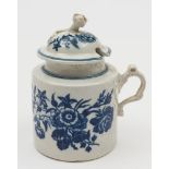 A Worcester blue and white wet mustard pot and cover: of drum form with flower finial and scroll