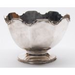 A George V silver bowl, maker Thomas Bradbury & Sons Ltd, Sheffield,
