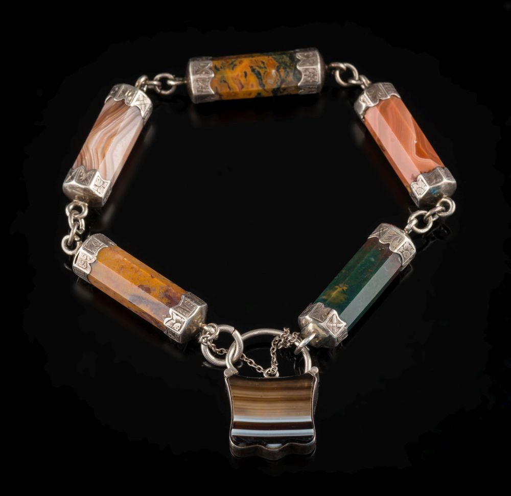 A late 19th century Scottish silver and agate bracelet: with banded agate clasp.