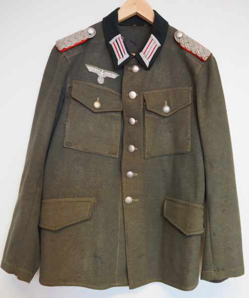 4.1.) Uniformen / Kopfbedeckungen Wehrmacht: Felbluse für einen Major der Artillerie.Feldgraues