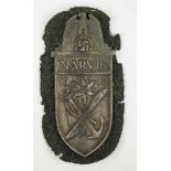 1.2.) Deutsches Reich (1933-45) Ärmelschild "Narvik", in Silber.Zink, Versilberung zumeist migriert,