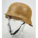 5.1.) Sammleranfertigungen Luftwaffe: Tropen Stahlhelm M40 - Doppelemblem.Sandfarbene Bemalung,