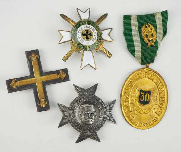1.1.) Kaiserreich (bis 1933) Kriegerverin: Vier Auszeichnungen.1.) Baltenkreuz, 1. Klasse; 2.) Kreuz
