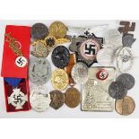 1.2.) Deutsches Reich (1933-45) Sammlung von 26 Auszeichnungen.Diverse. Originale und Kopien.