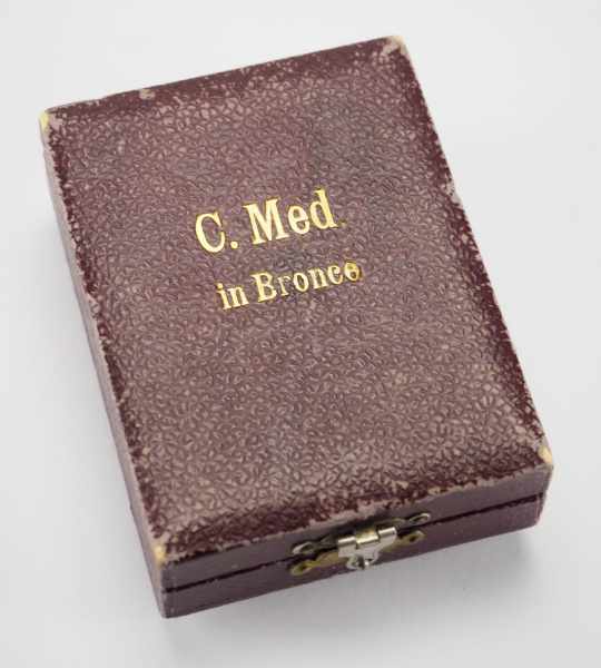 1.1.) Kaiserreich (bis 1933) Sachsen: Carola Medaille, in Bronze Etui.Rotbraunes Verleihungsetui,